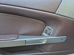 Aston Martin DB9 Touchtronic 2