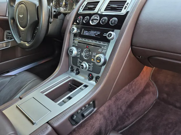 Aston Martin DB9 Touchtronic 2