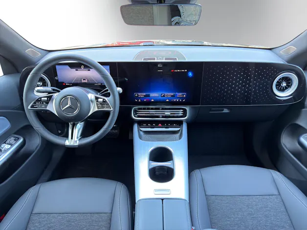 Mercedes-Benz CLA 180 8G-DCT