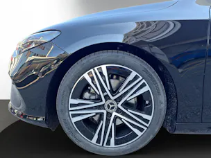 Mercedes-Benz CLA 180 8G-DCT