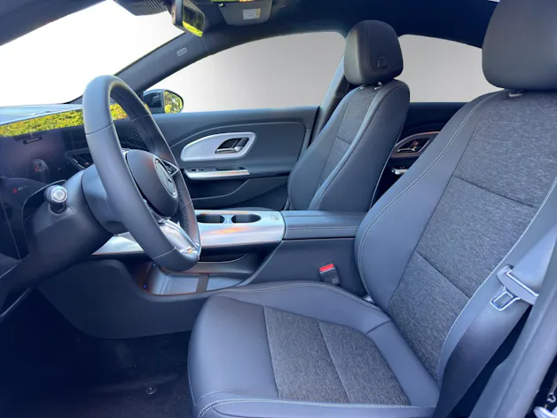 Mercedes-Benz CLA 180 8G-DCT