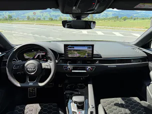 Audi RS4 Avant 25 year edition quattro tiptronic