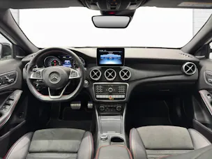 Mercedes-Benz GLA 250 Swiss Star AMG Line
