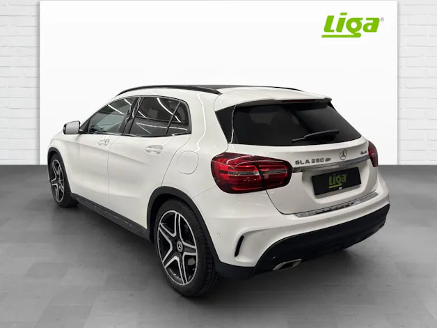 Mercedes-Benz GLA 250 Swiss Star AMG Line