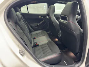 Mercedes-Benz GLA 250 Swiss Star AMG Line