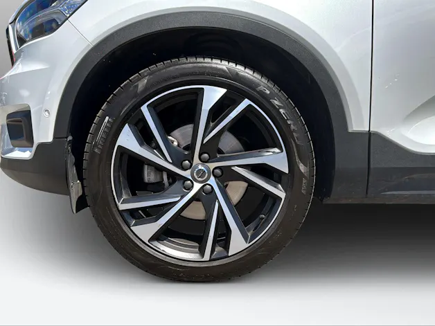 Volvo XC40 2.0 B5 MH R-Design AWD