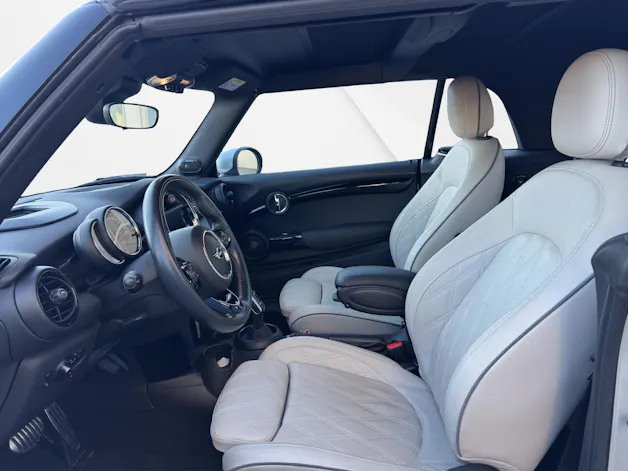 Mini Cooper JCW Cabriolet