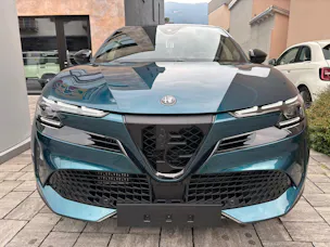 Alfa Romeo Junior 1.2 48V Hybrid Speciale