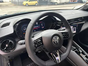 Alfa Romeo Junior 1.2 48V Hybrid Speciale