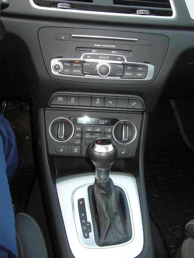 Audi Q3 2.0 TFSI sport quattro S-tronic 180 PS