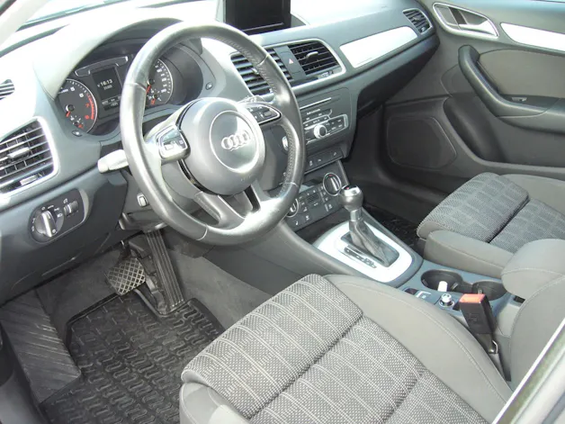 Audi Q3 2.0 TFSI sport quattro S-tronic 180 PS