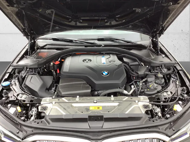 BMW 330e xDrive M Sport
