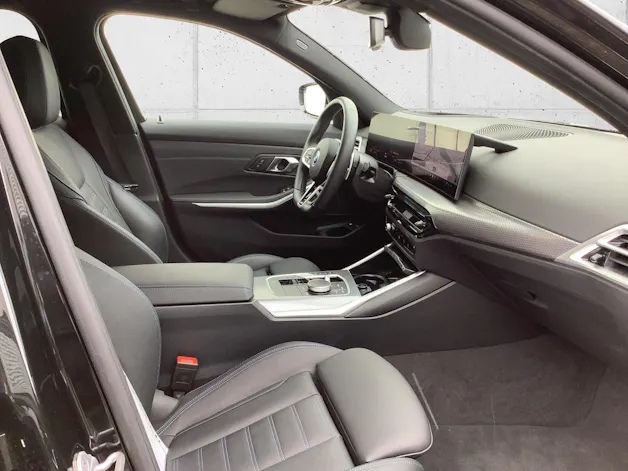 BMW 330e xDrive M Sport