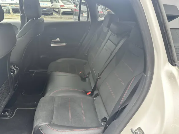 Mercedes-Benz EQA 350 Swiss Star AMG Line 4matic