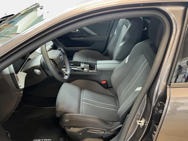 Opel Astra 1.6T/180 GS Hybrid