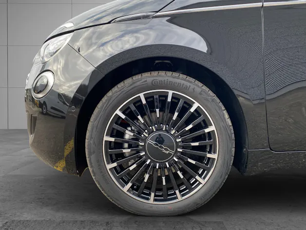 Fiat 500 electric 87 kW La Prima By Bocelli Top
