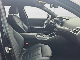 BMW 330e xDrive M Sport