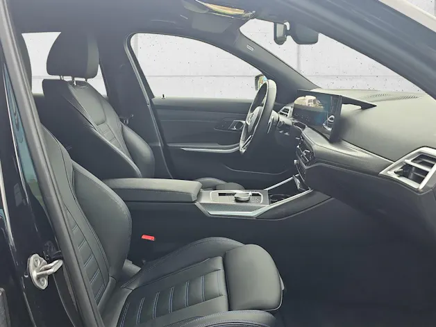 BMW 330e xDrive M Sport