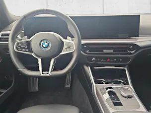 BMW 330e xDrive M Sport