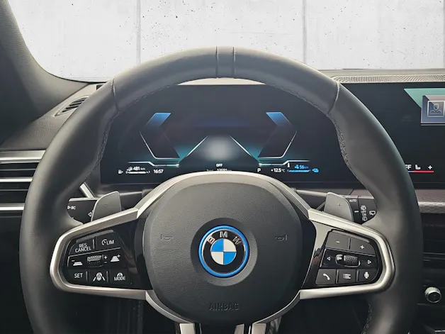 BMW 330e xDrive M Sport