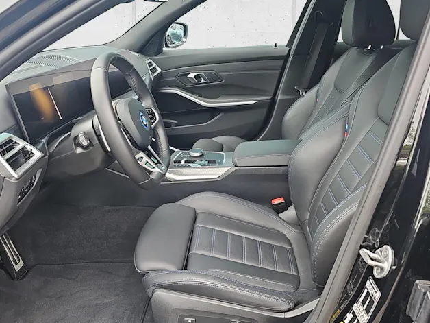 BMW 330e xDrive M Sport