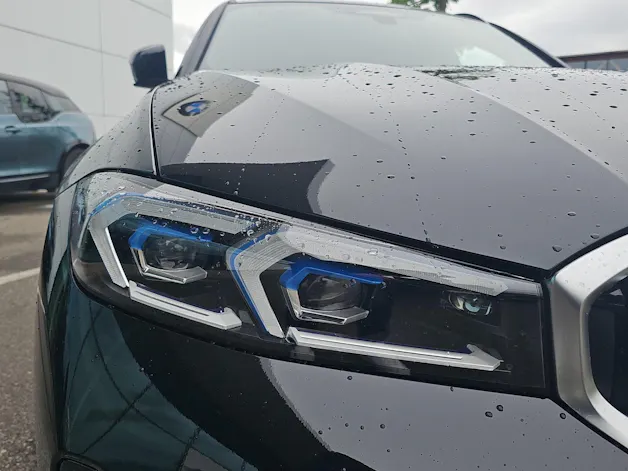 BMW 330e xDrive M Sport