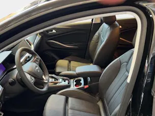 Opel Grandland 1.6T/225 Elegance Hybrid