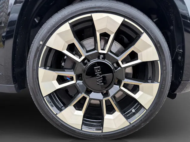 BMW XM xDrive 50e