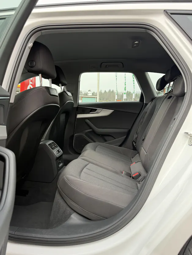 Audi A4 Avant 2.0 35 TDI Attraction S-Tronic