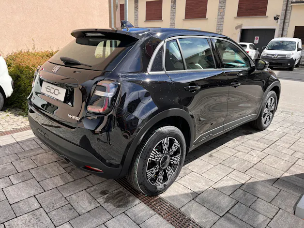 Fiat 600h Mild Hybrid Icon Swiss Edition