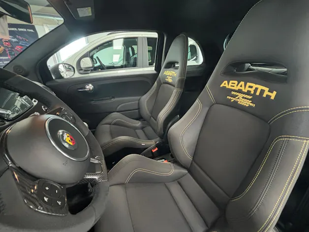 Fiat 695 1.4 16V Turbo Abarth 75° Anniversario