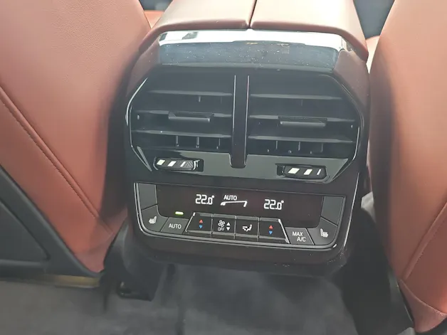 BMW iX xDrive50