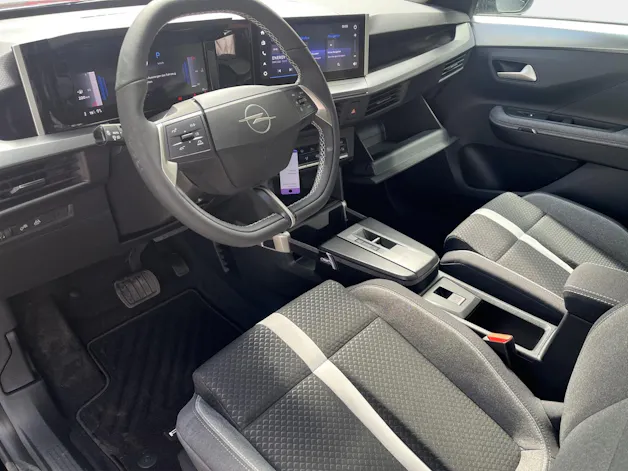 Opel Frontera 1.2T/136 GS