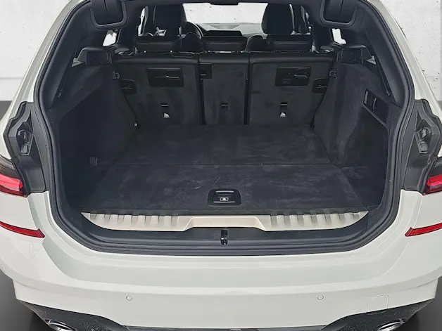BMW 320e Tour. M Sport Steptr
