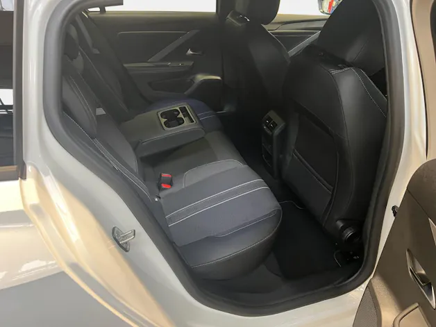 Opel Astra ST 1.2T/130 GS