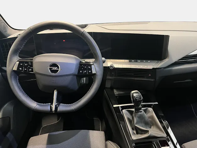 Opel Astra ST 1.2T/130 GS