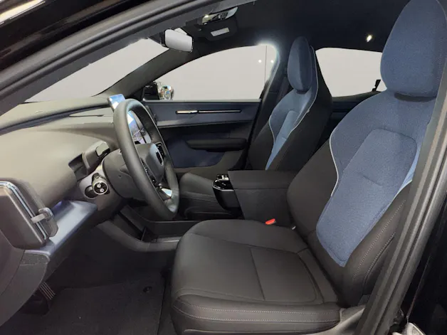 Volvo EX30 E60 Plus Swiss Black Edition