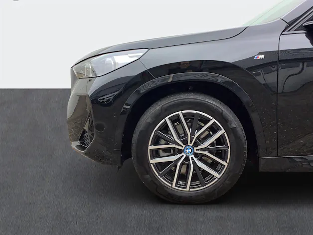 BMW iX1 xDrive 30 M Sport