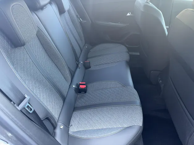 Peugeot 2008 156 e 54 kWh Allure