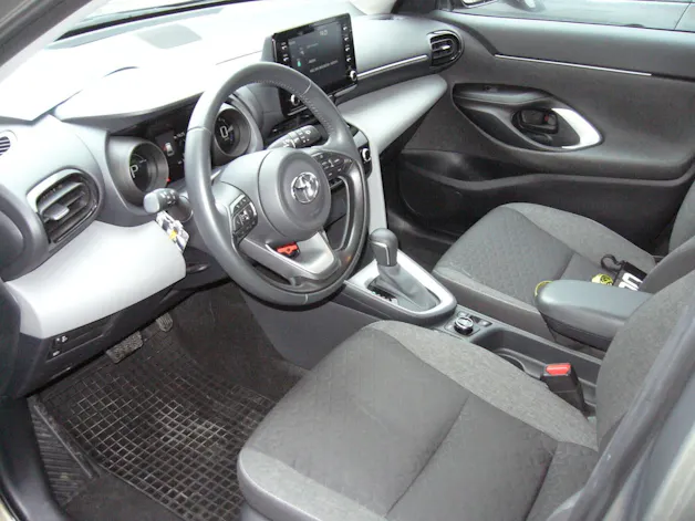 Toyota Yaris Cross 1.5 Comfort e-CVT AWDi Voll-Hybrid 4x4