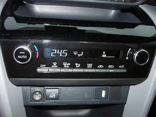 Toyota Yaris Cross 1.5 Comfort e-CVT AWDi Voll-Hybrid 4x4