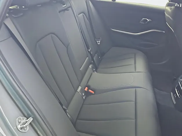 BMW 330d xDr 48V T M Sport