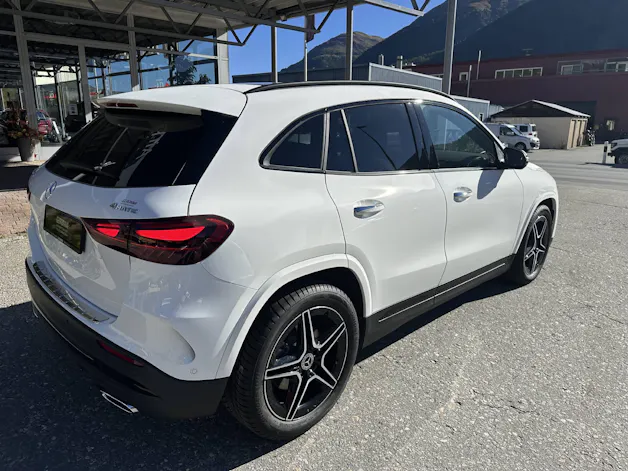 Mercedes-Benz GLA 220 AMG Line 4matic