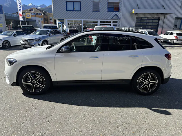 Mercedes-Benz GLA 220 AMG Line 4matic