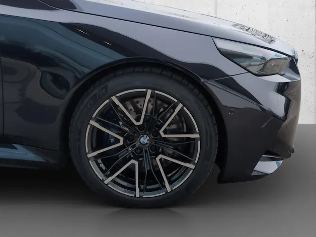 BMW M5 xDrive