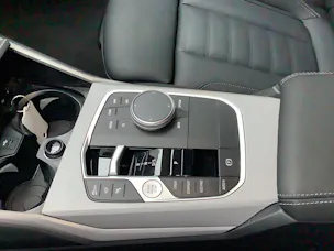 BMW 320d xDrive 48V Touring