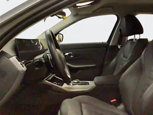BMW 320d xDrive 48V Touring