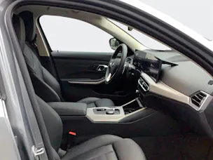BMW 320d xDrive 48V Touring