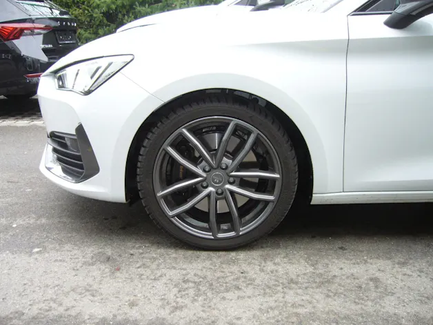Cupra LEON ST 2.0 TSI DSG 4Drive 310 PS