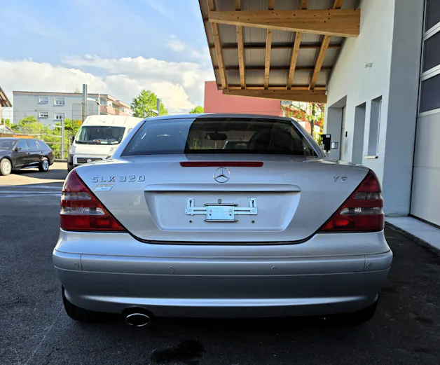 Mercedes-Benz SLK 320